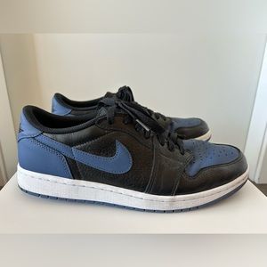 Jordan 1 Retro Low OG in Mystic Navy